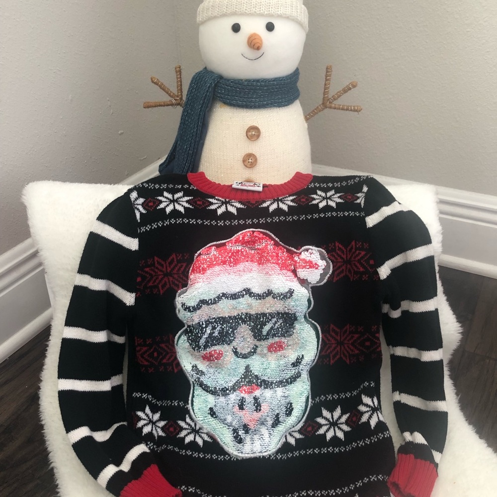 Boys flip sequin Santa sweater in great shape S